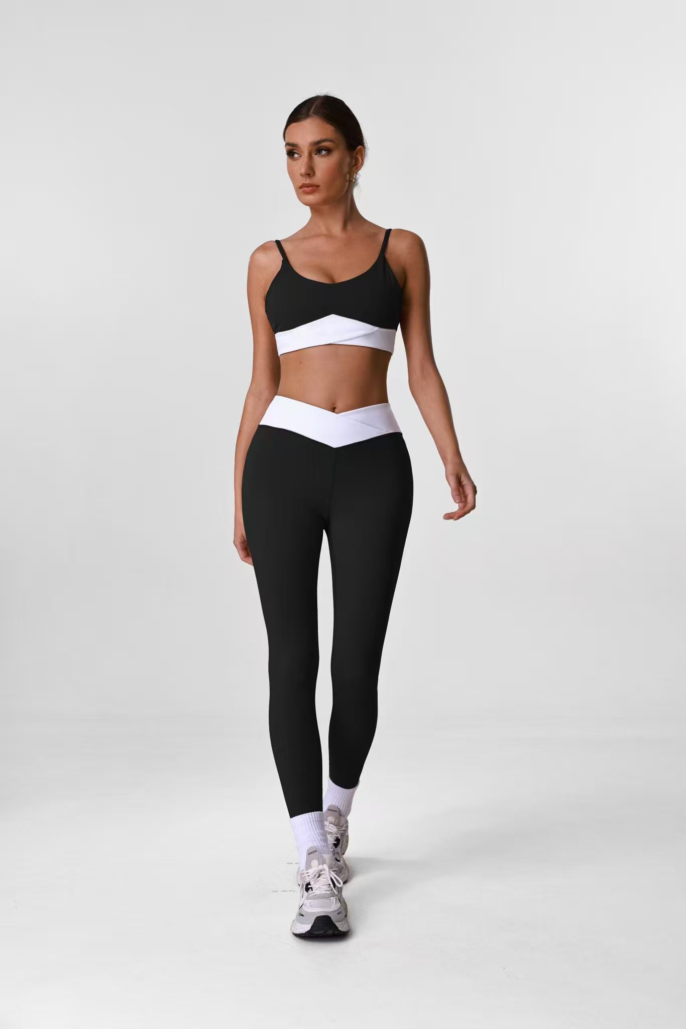 Alternative black and white contrast activewear set sample